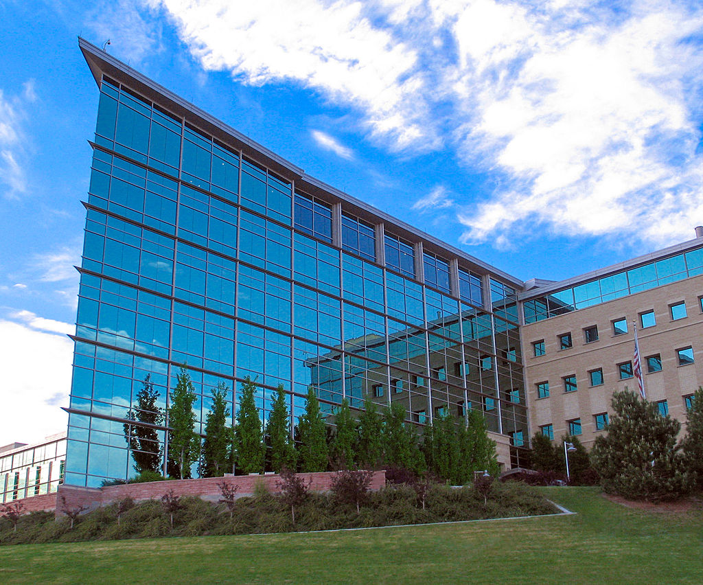 1024px-Uofu_huntsmancancerinstitute
